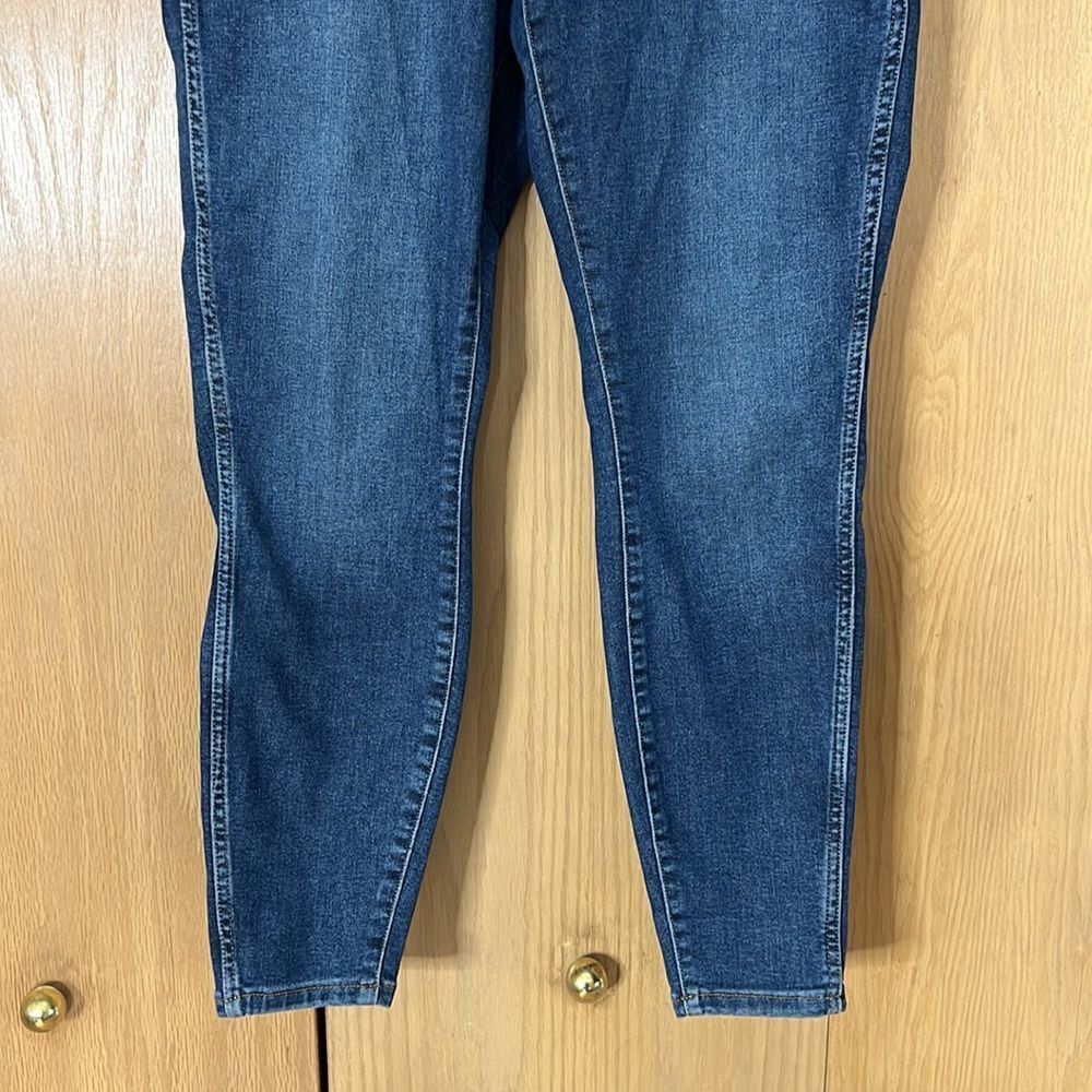 Everlane Way High Skinny Jeans - Picture 4 of 11